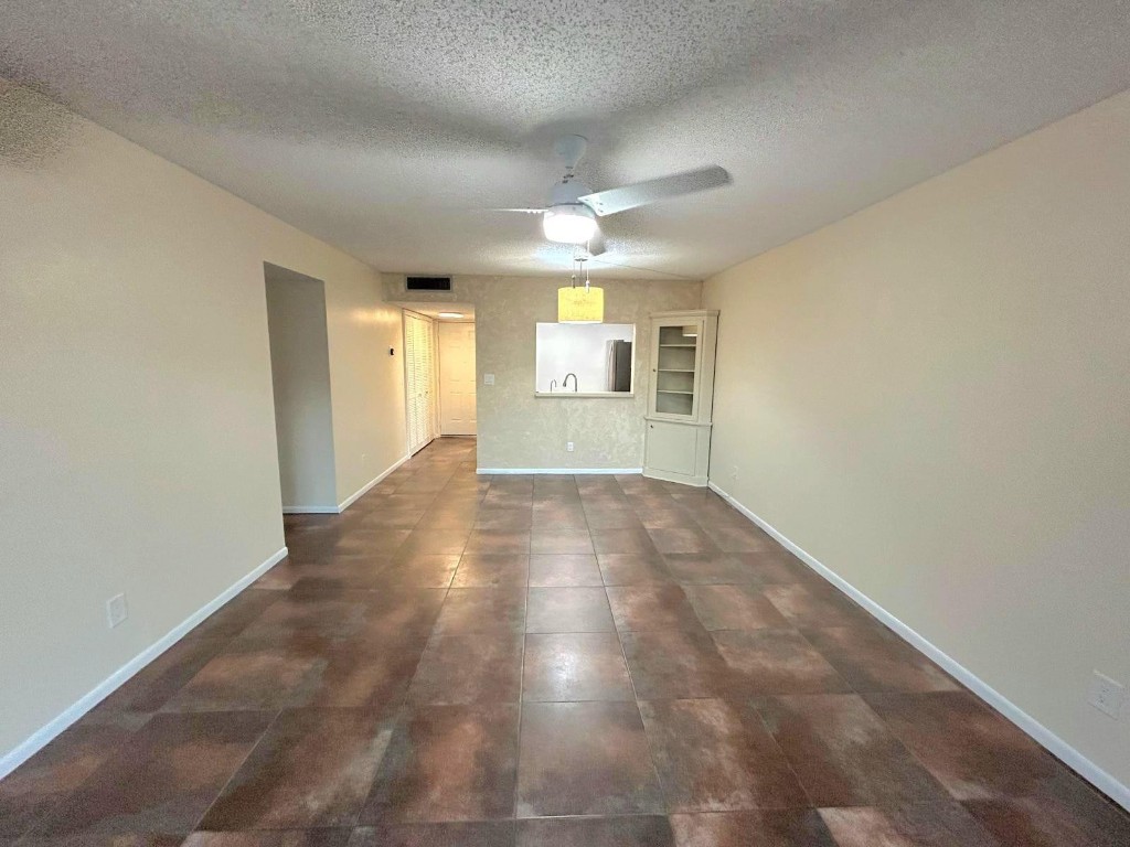 RAMBLEWOOD EAST CONDO - Residential Lease