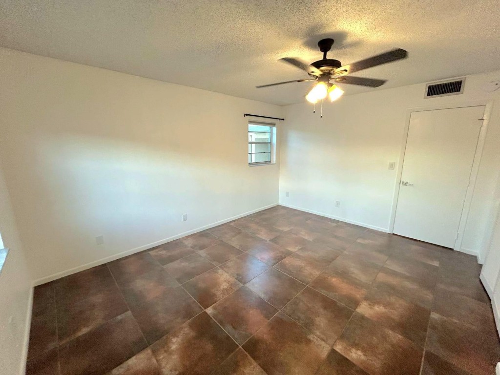 RAMBLEWOOD EAST CONDO - Residential Lease