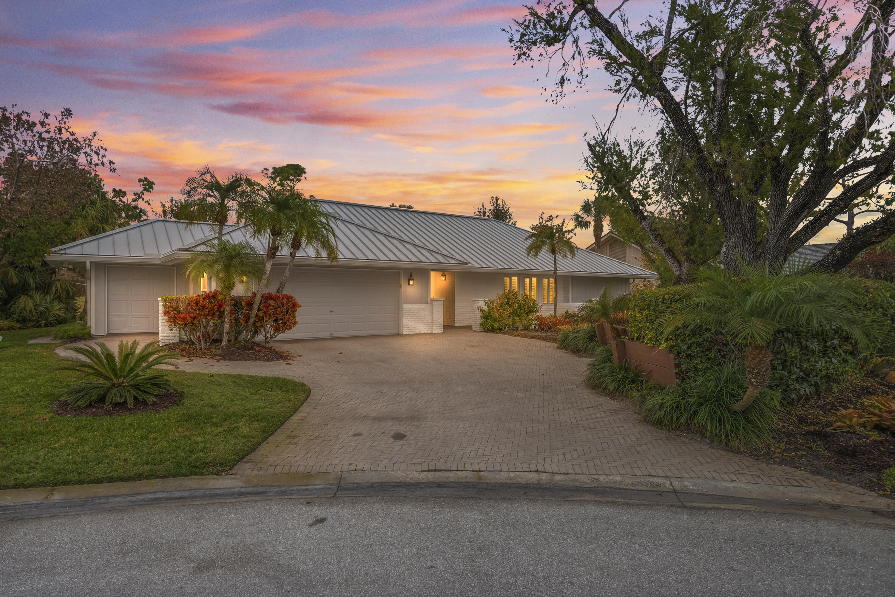 6061 SE Medinah Lane