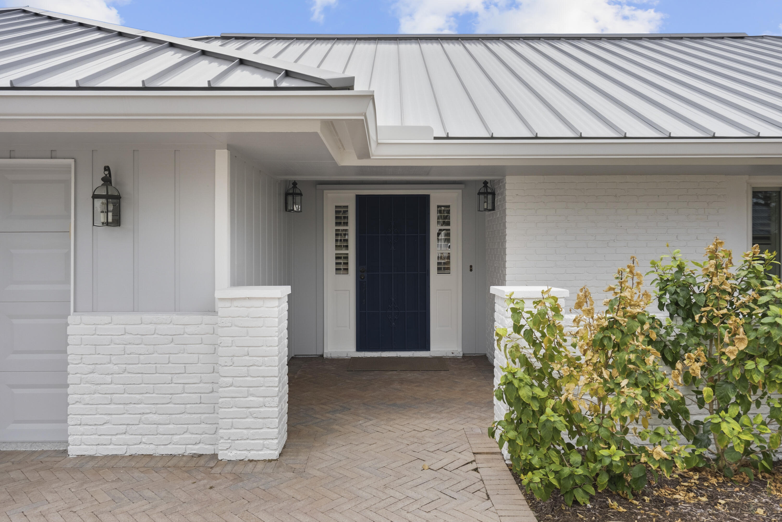 MARINER SANDS COUNTRY CLUB - Residential