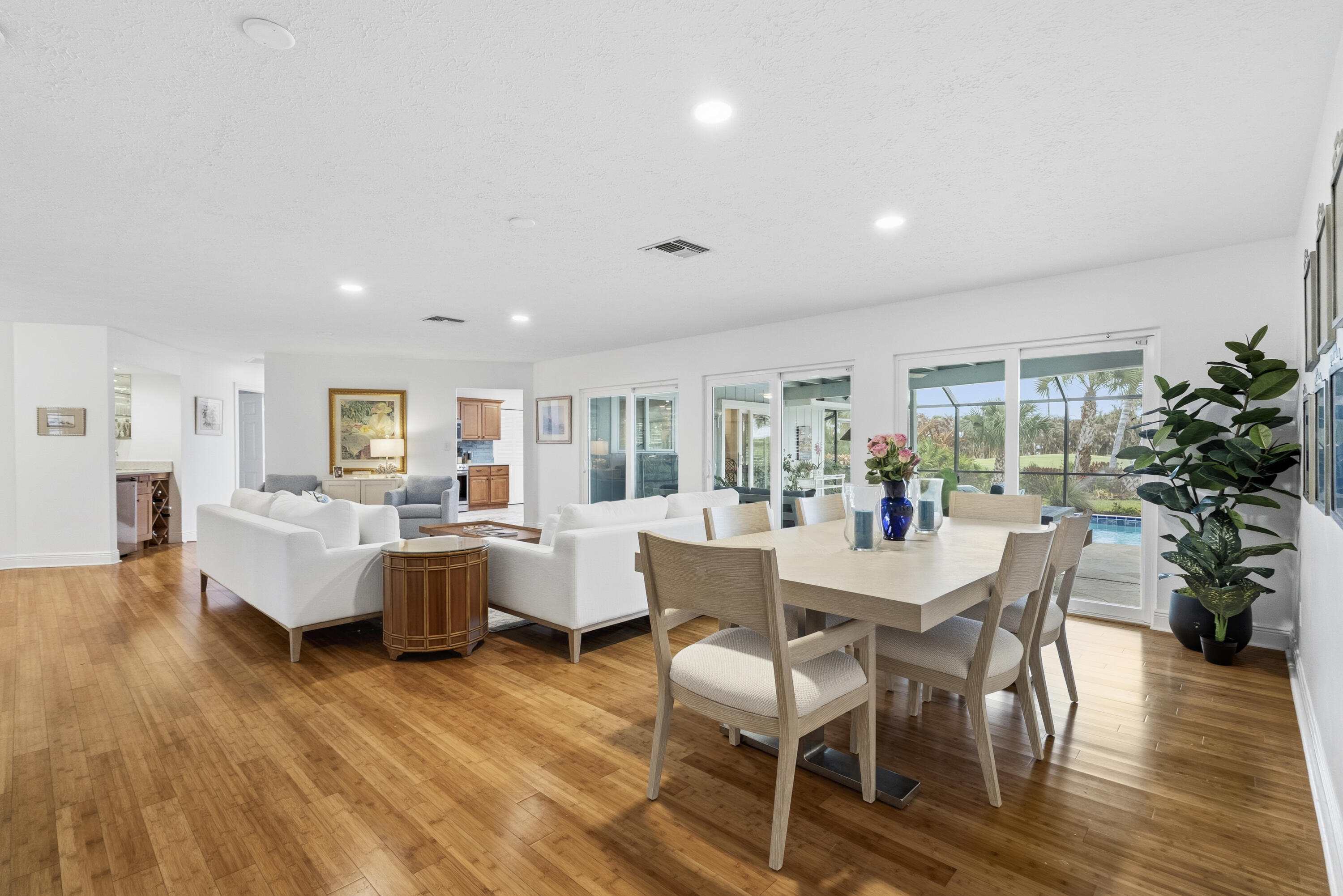 MARINER SANDS COUNTRY CLUB - Residential