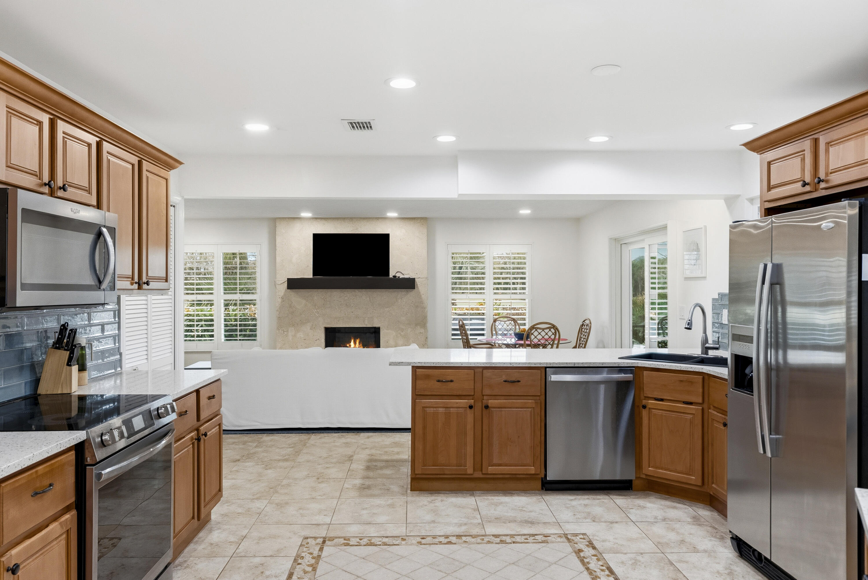 MARINER SANDS COUNTRY CLUB - Residential