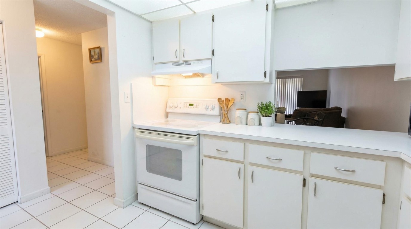 New World Condo - Residential Lease