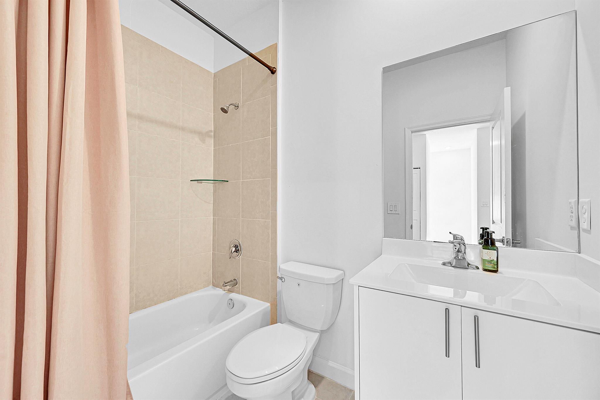 VIEWPOINT AT VISTA LAGO - Residential