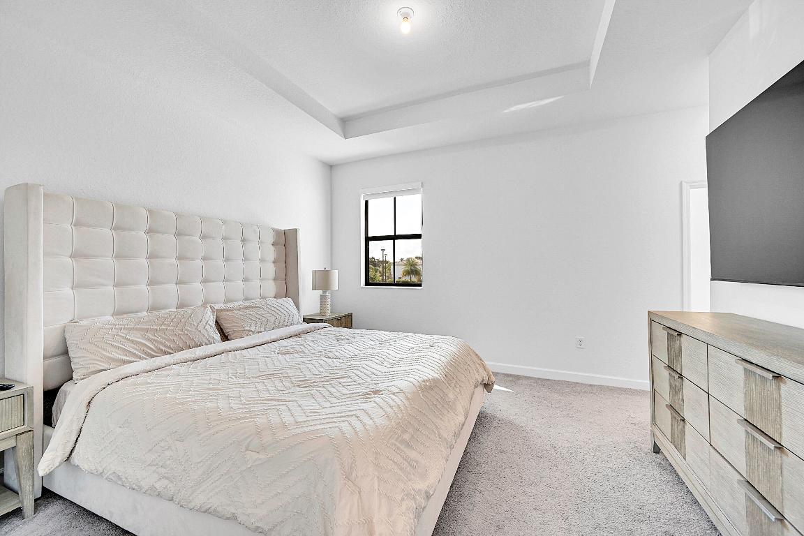 VIEWPOINT AT VISTA LAGO - Residential