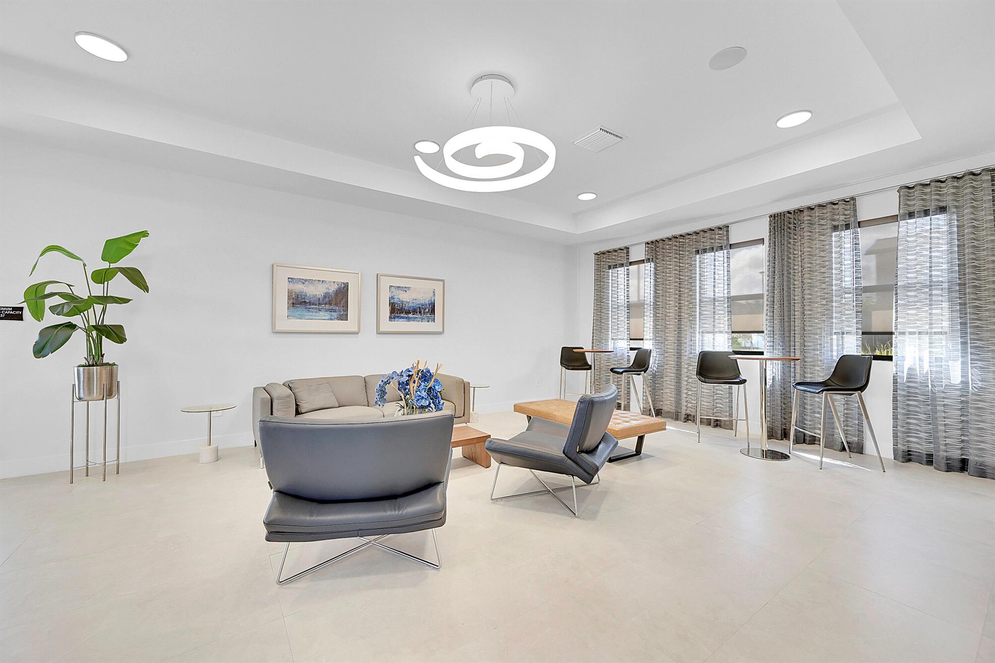 VIEWPOINT AT VISTA LAGO - Residential