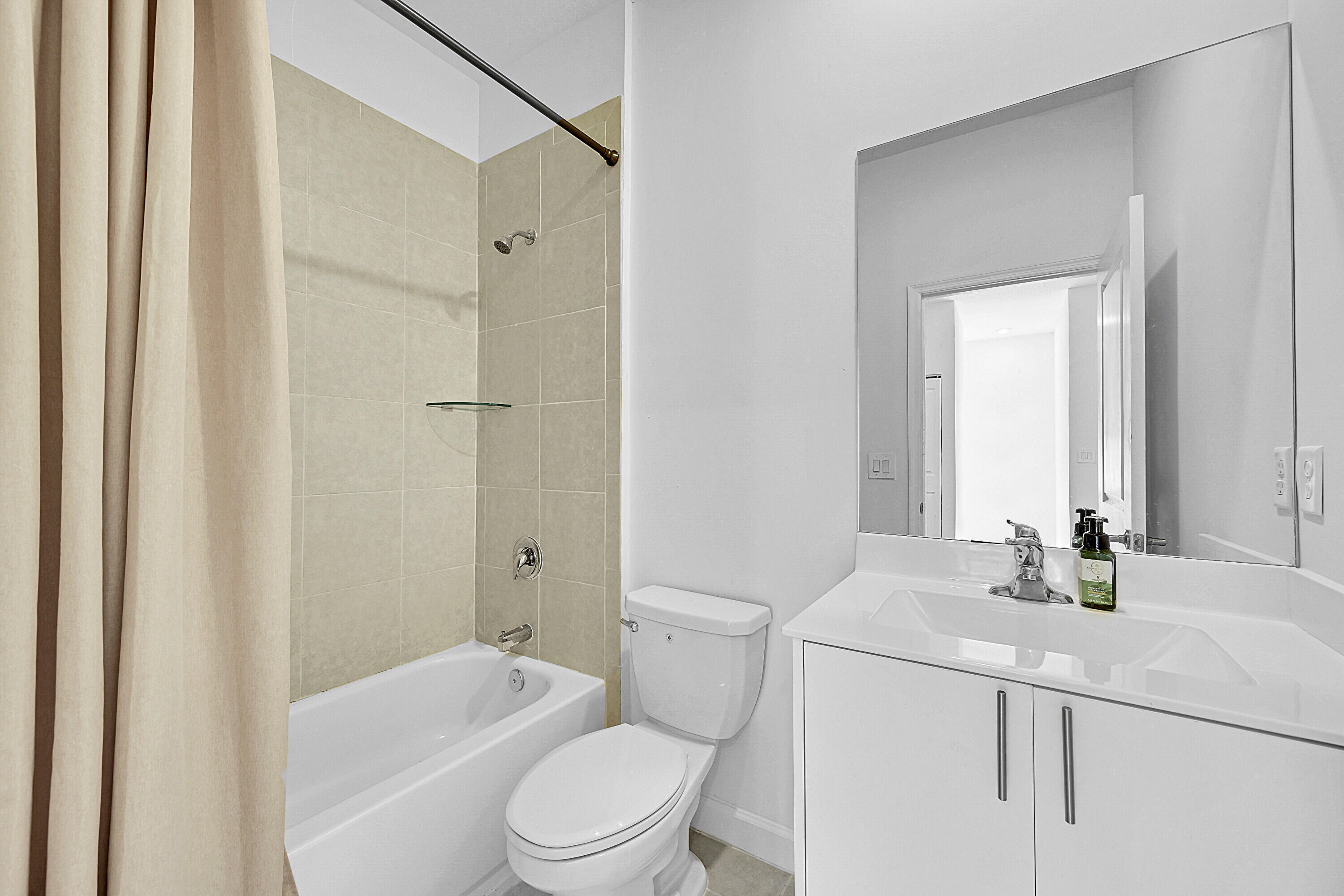 VIEWPOINT AT VISTA LAGO - Residential