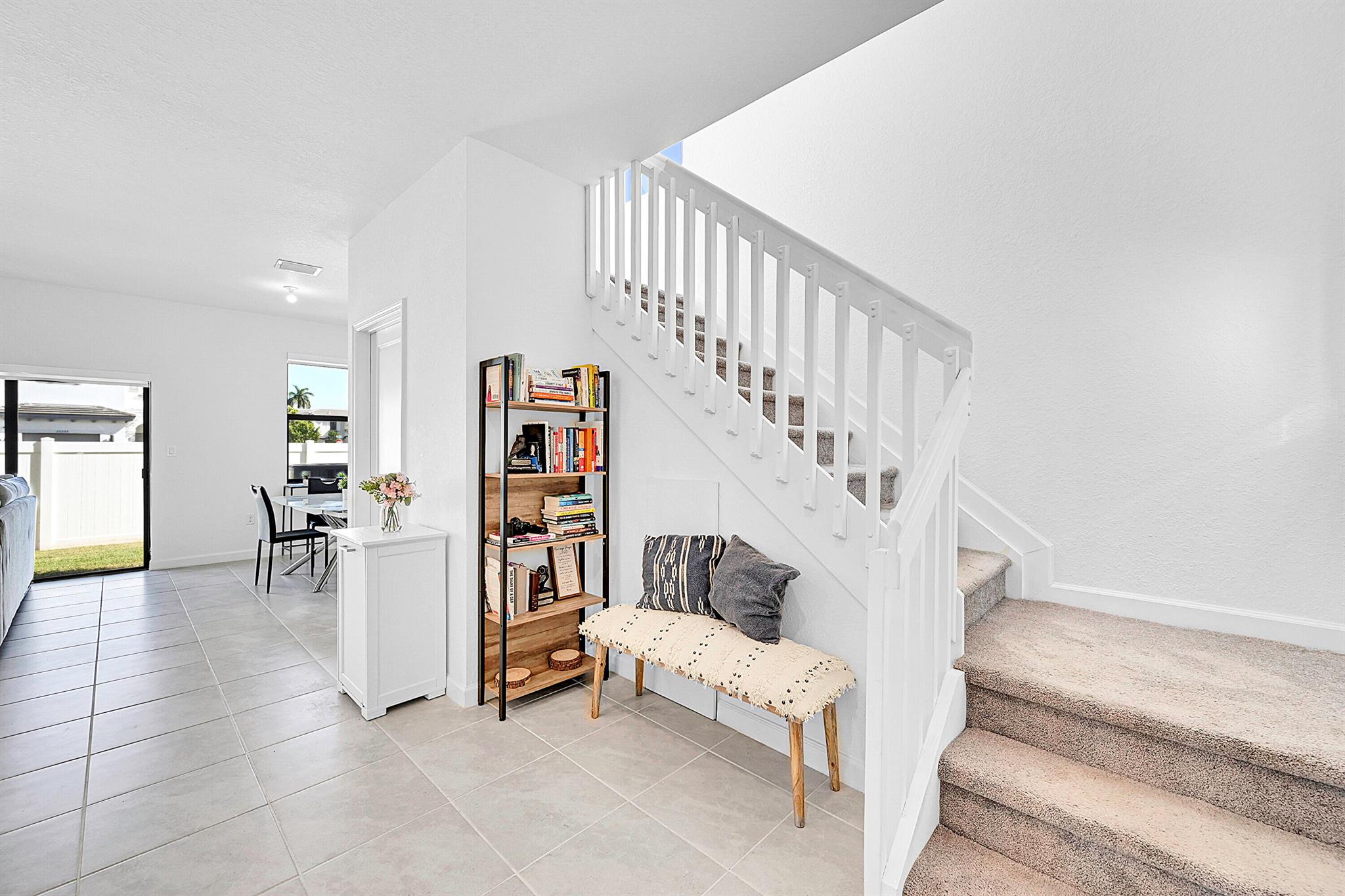 VIEWPOINT AT VISTA LAGO - Residential