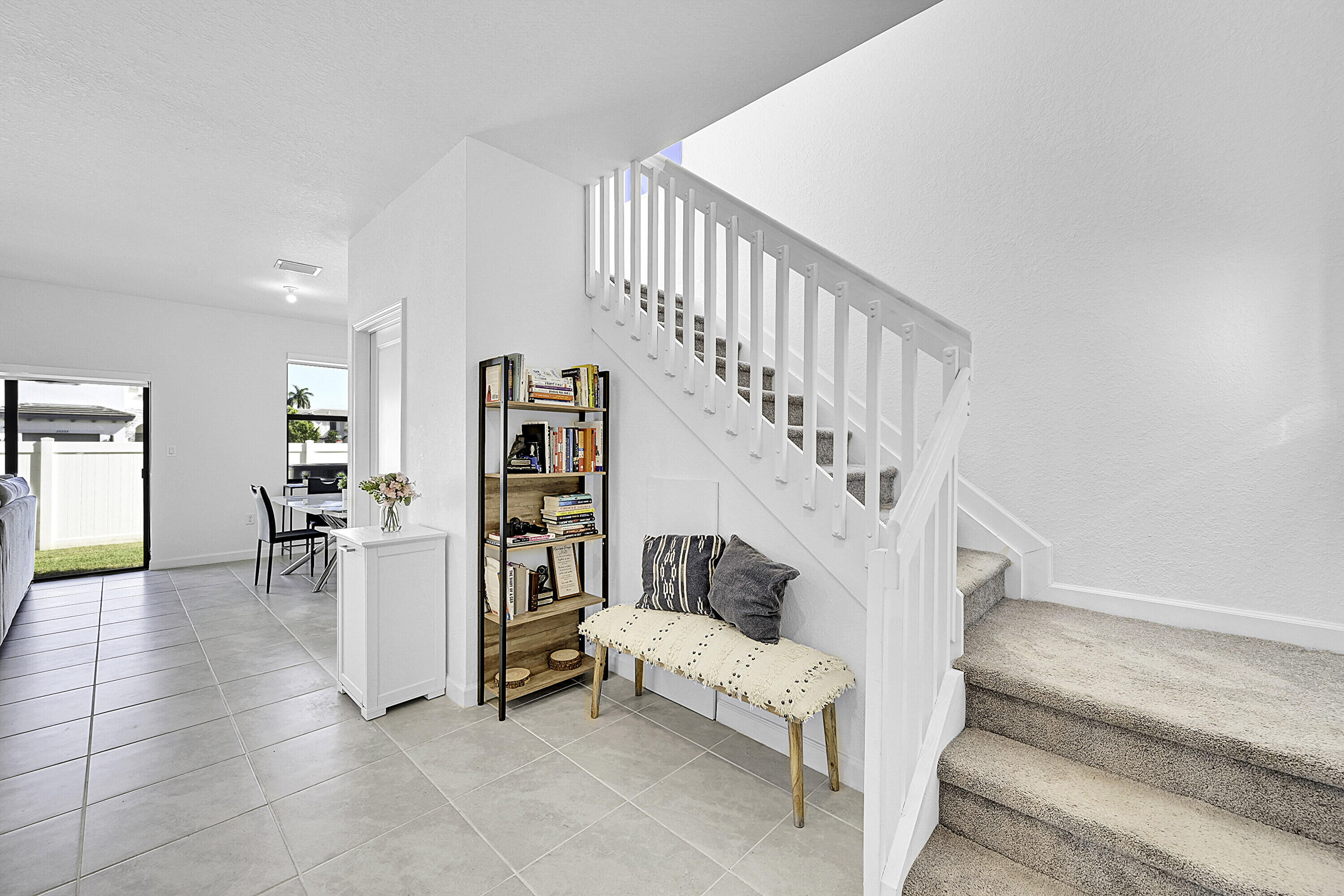 VIEWPOINT AT VISTA LAGO - Residential