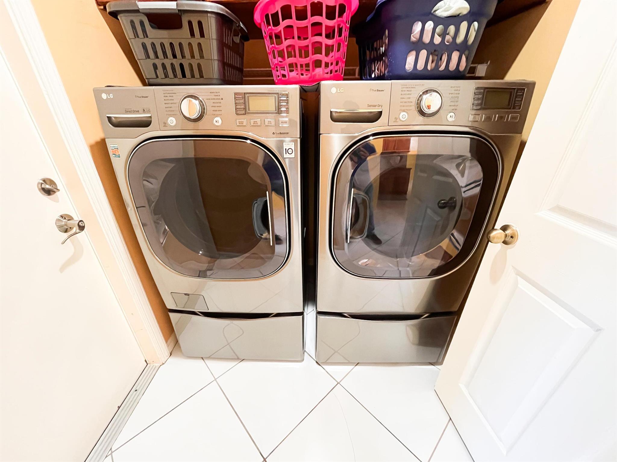 OLIVE TREE - PAR 6B - Residential Lease