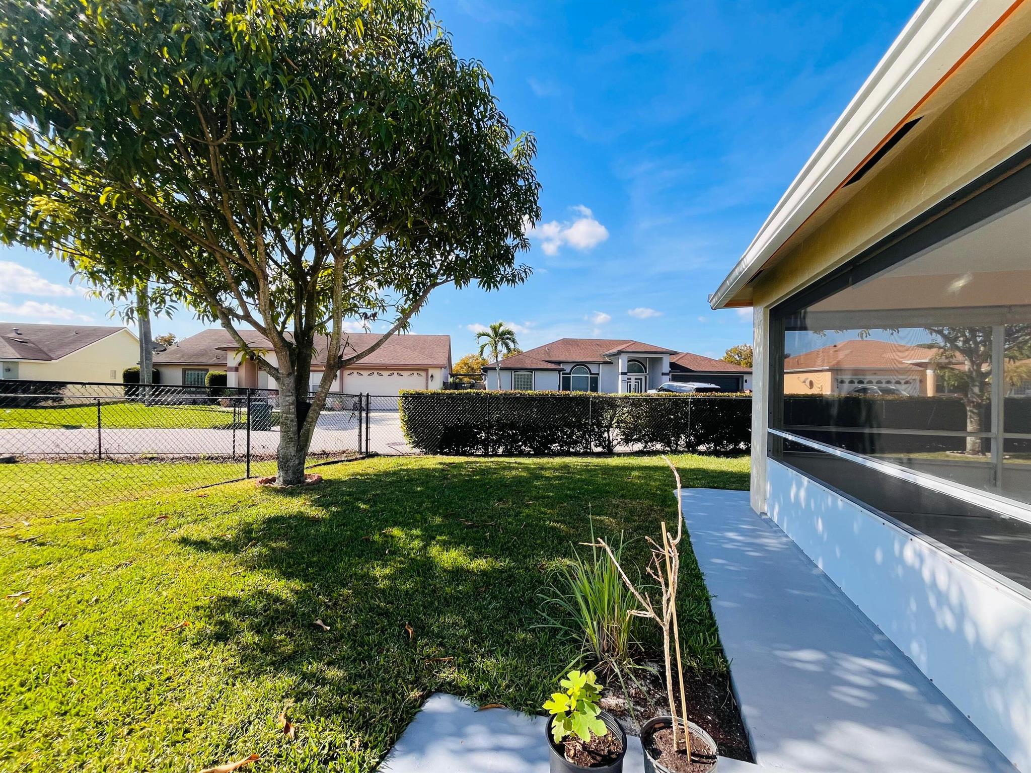 OLIVE TREE - PAR 6B - Residential Lease