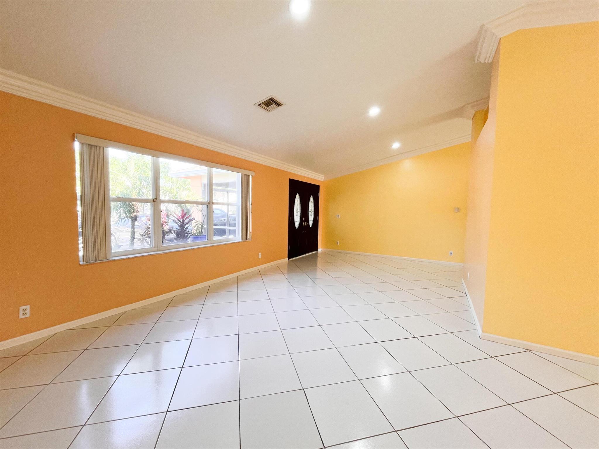 OLIVE TREE - PAR 6B - Residential Lease