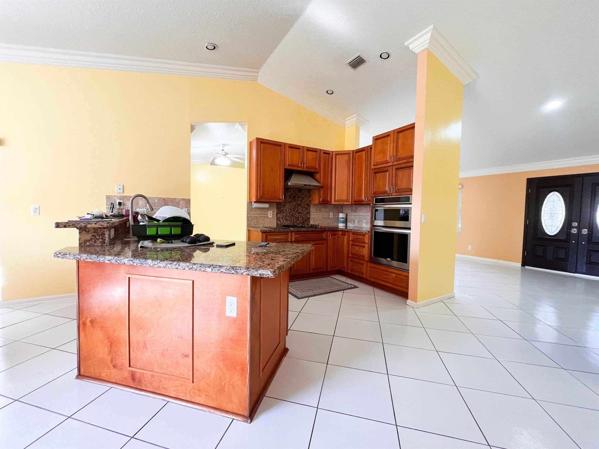 OLIVE TREE - PAR 6B - Residential Lease