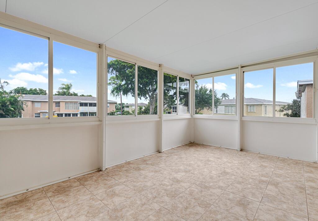 PINES OF DELRAY CONDO - Residential Lease