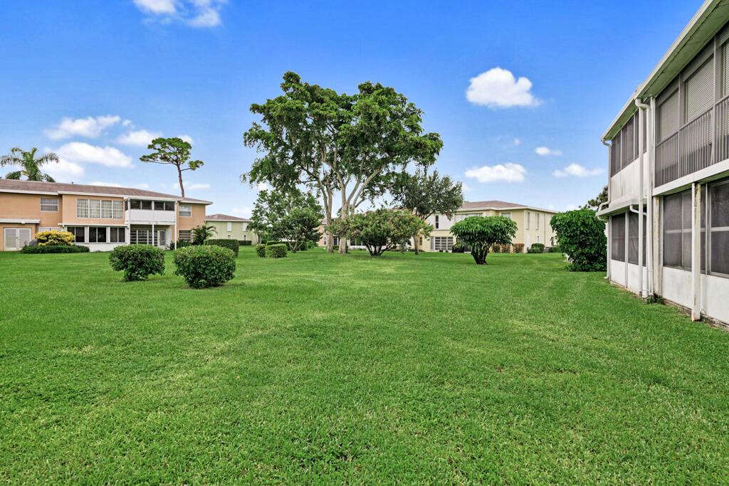 PINES OF DELRAY CONDO - Residential Lease