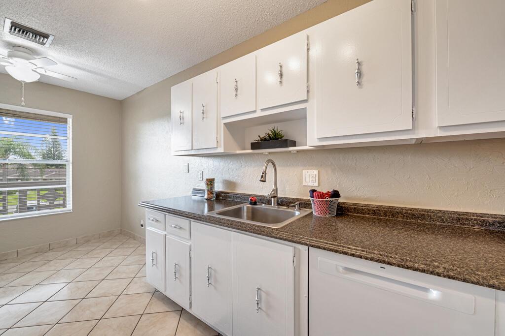 PINES OF DELRAY CONDO - Residential Lease