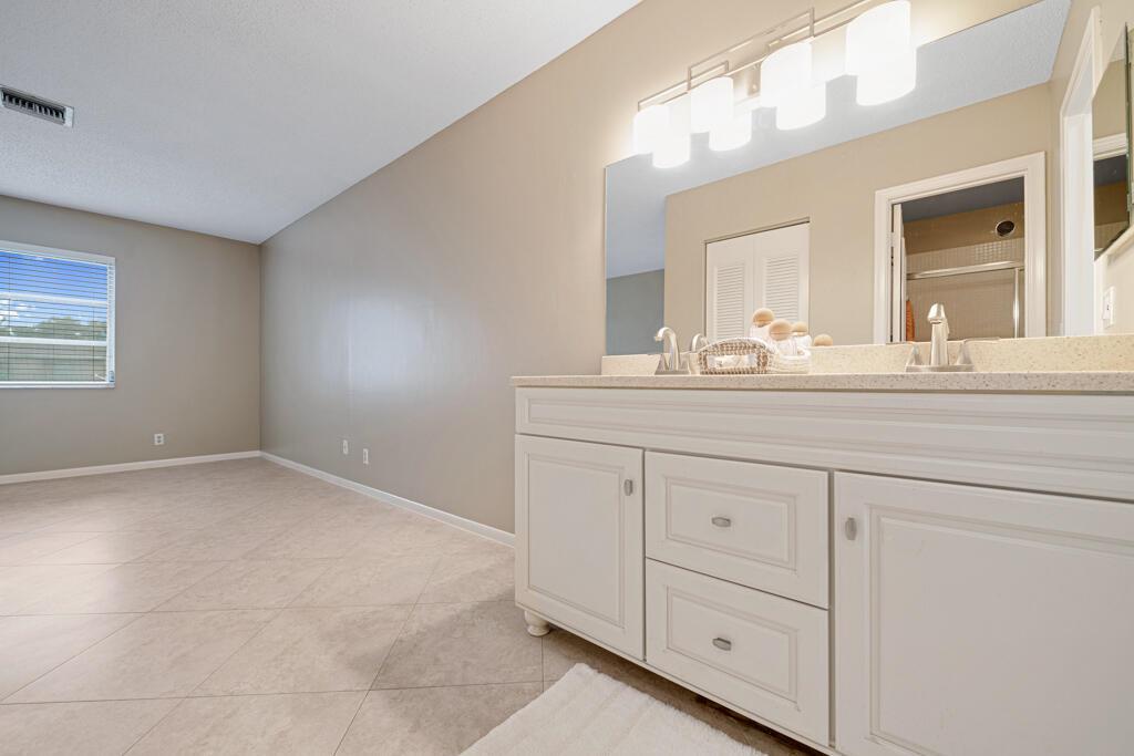 PINES OF DELRAY CONDO - Residential Lease