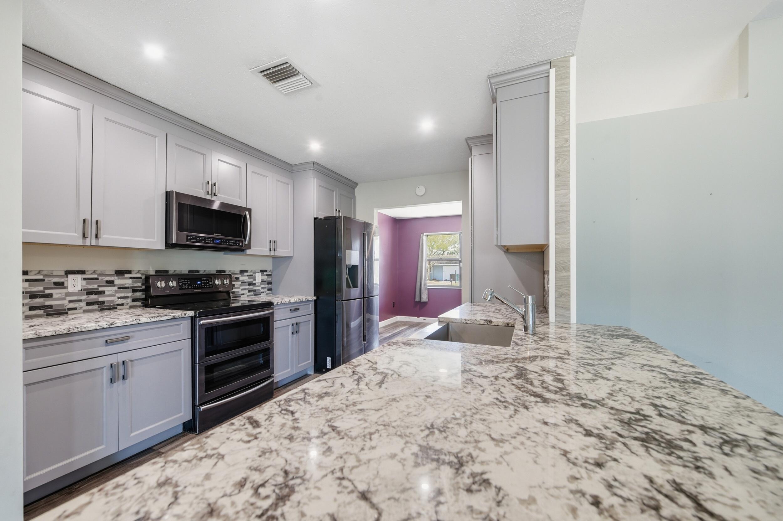 PORT ST LUCIE SECTION 18 - Residential