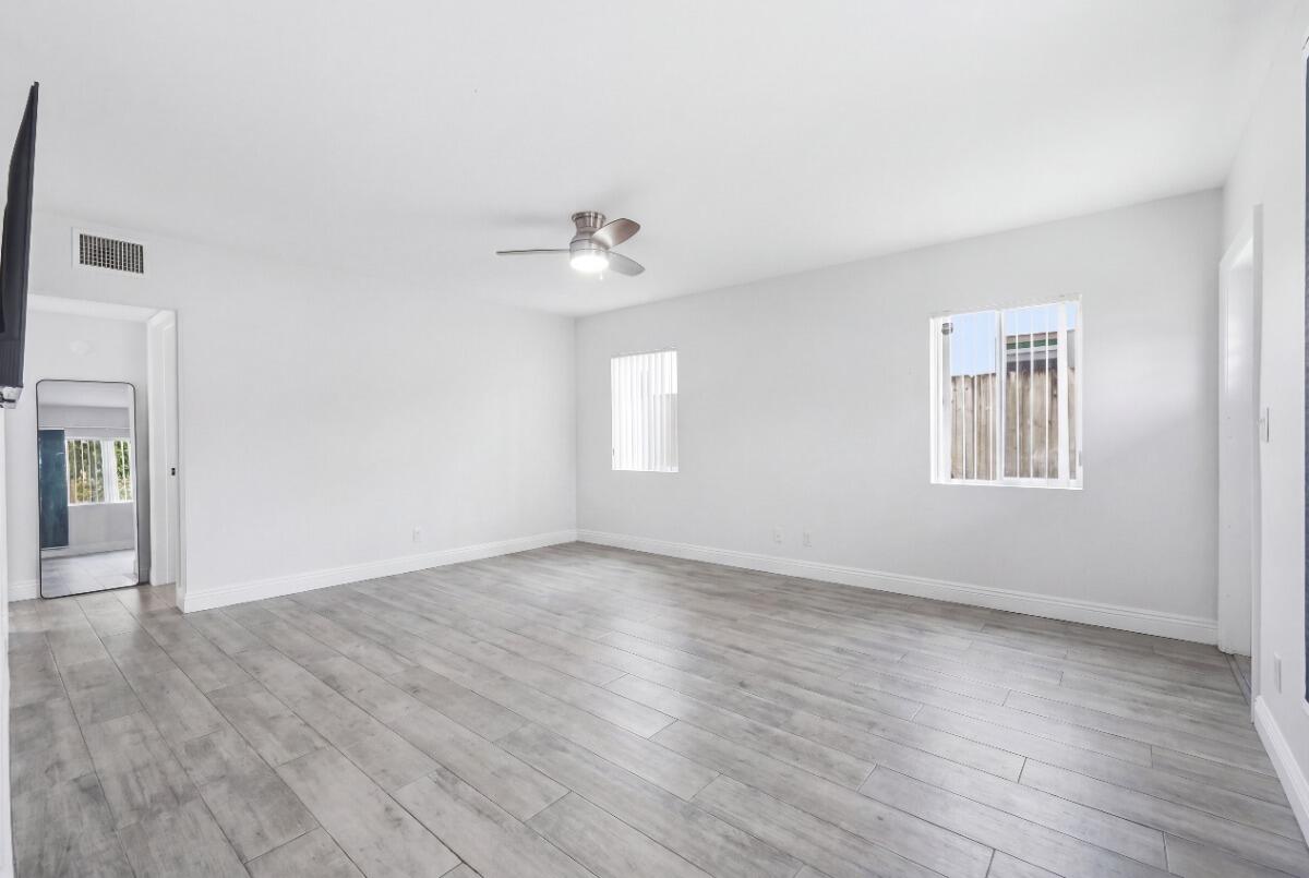PINE CREST AMENDED PLAT - Residential Lease