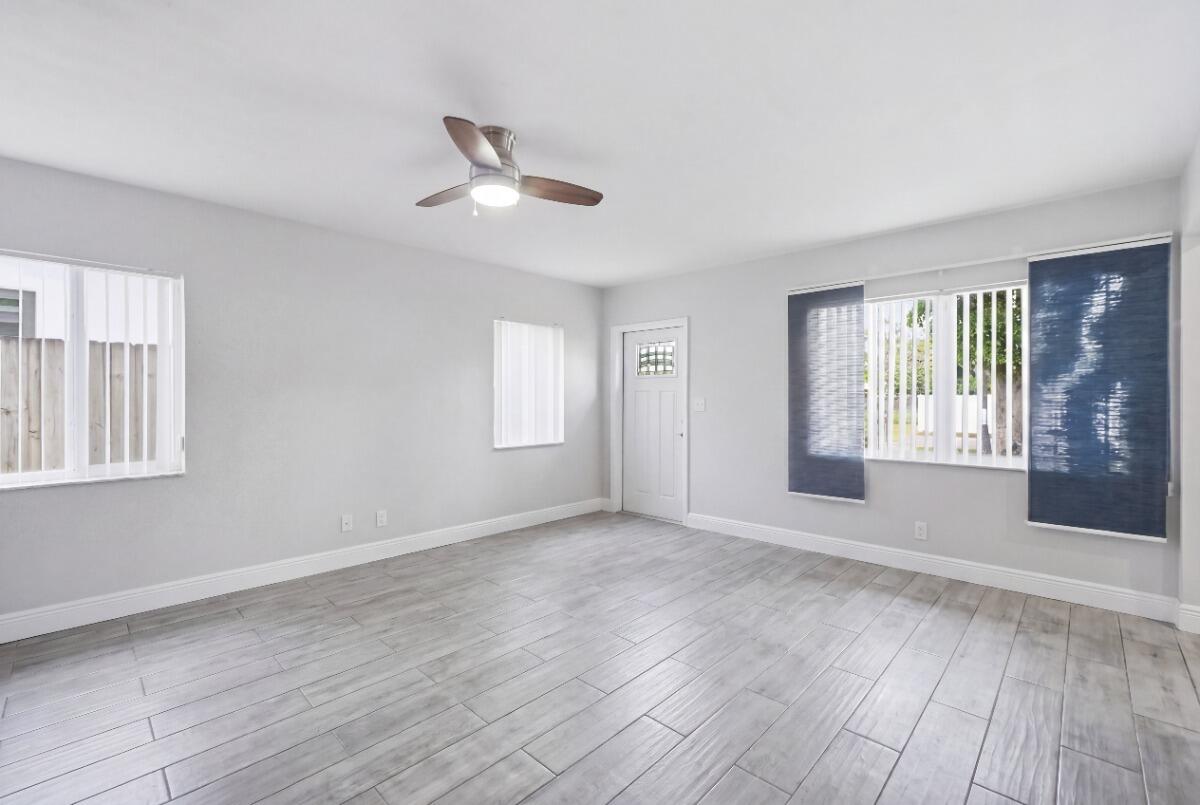 PINE CREST AMENDED PLAT - Residential Lease