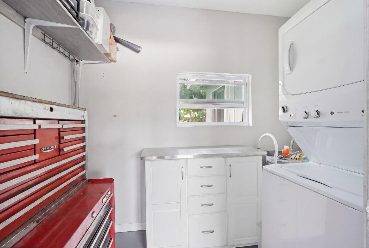 PINE CREST AMENDED PLAT - Residential Lease