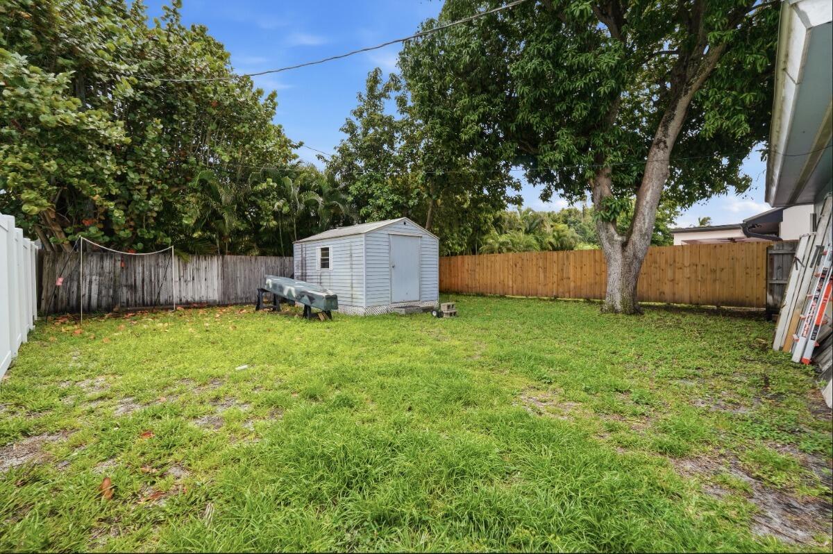 PINE CREST AMENDED PLAT - Residential Lease