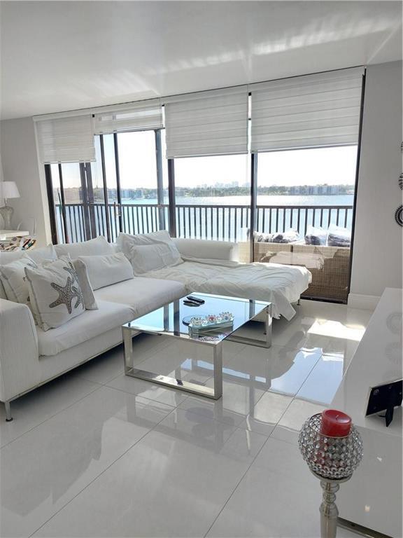 LAKE EMERALD CONDOMINIUM NO - Residential