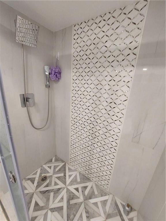 LAKE EMERALD CONDOMINIUM NO - Residential