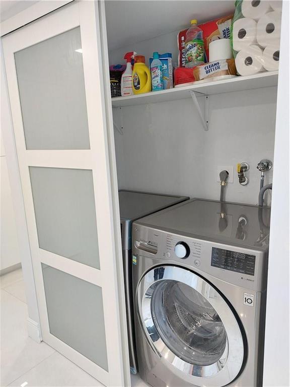 LAKE EMERALD CONDOMINIUM NO - Residential