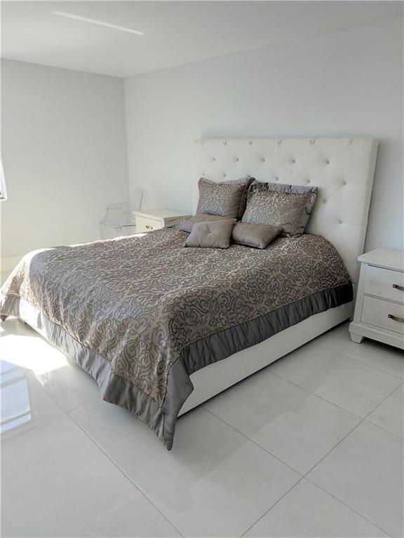 LAKE EMERALD CONDOMINIUM NO - Residential