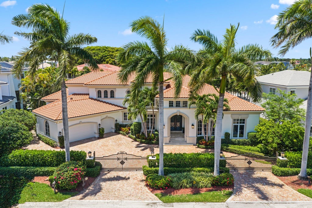 Photo of 723 Marble Way, Boca Raton, FL 33432 (MLS # B26041040)