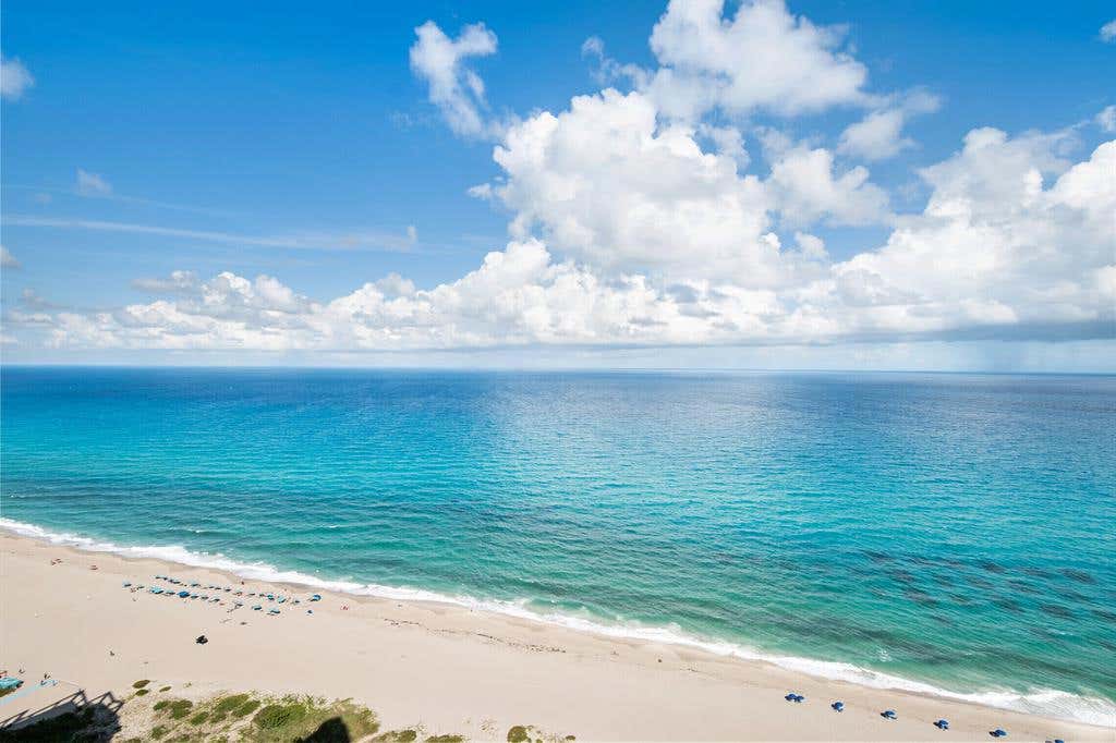 Photo of 3000 N Ocean Drive Dr #36-E, Singer Island, FL 33404 (MLS # R10749563)