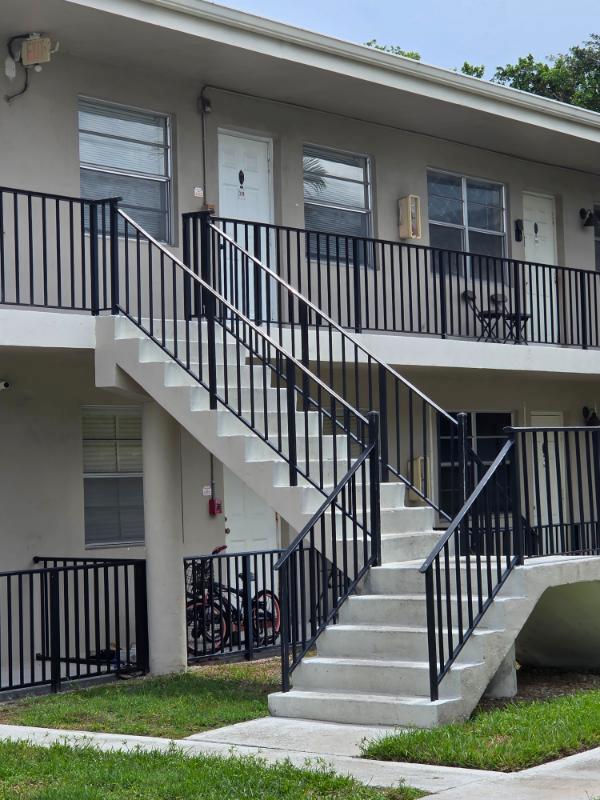 Location! Location! -1BR/1Ba 2nd floor condo one block east of Congress on Old Boynton Rd. Four major shopping centers at the Congress/Old Boynton intersection (one block away). Minutes from the intracoastal and beaches. Fabulous restaurants throughout the area. Just completed upgrades include: interior paint; drop ceiling in kitchen with new lighting; new vanity/sink, wall cabinet, shower, and toilet in the bathroom. Investors: No age restrictions. No lease restrictions.