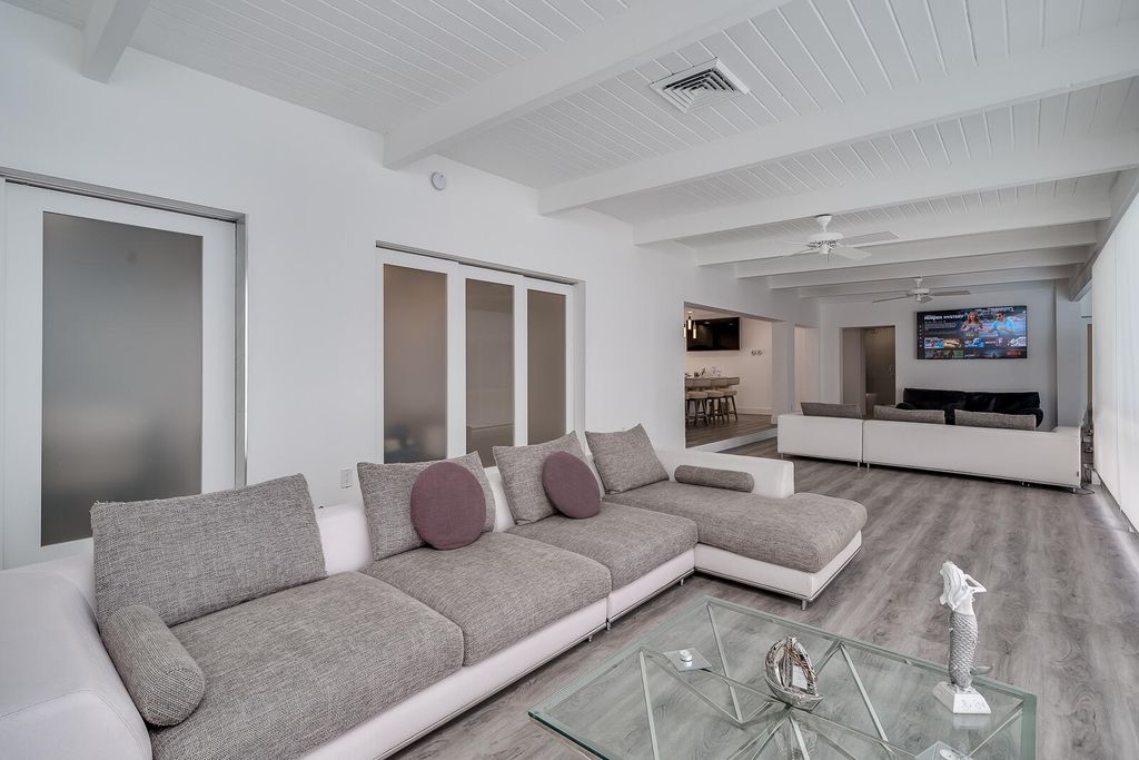 Photo of 1779 SE 25th Avenue, Fort Lauderdale, FL 33316 (MLS # B26020804)