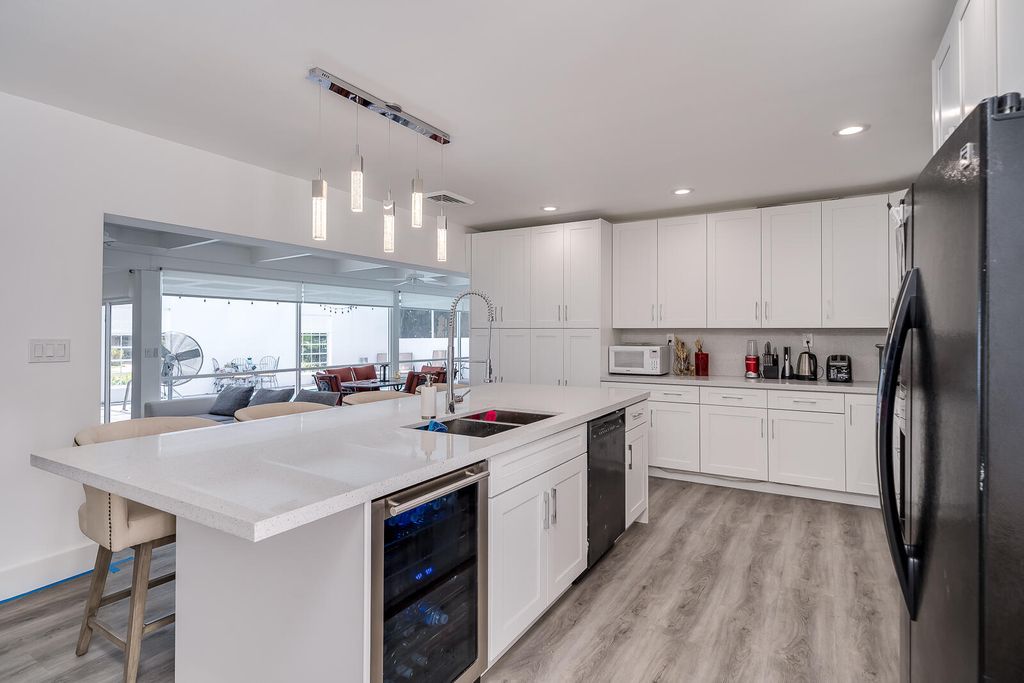 Photo of 1779 SE 25th Avenue, Fort Lauderdale, FL 33316 (MLS # B26020804)