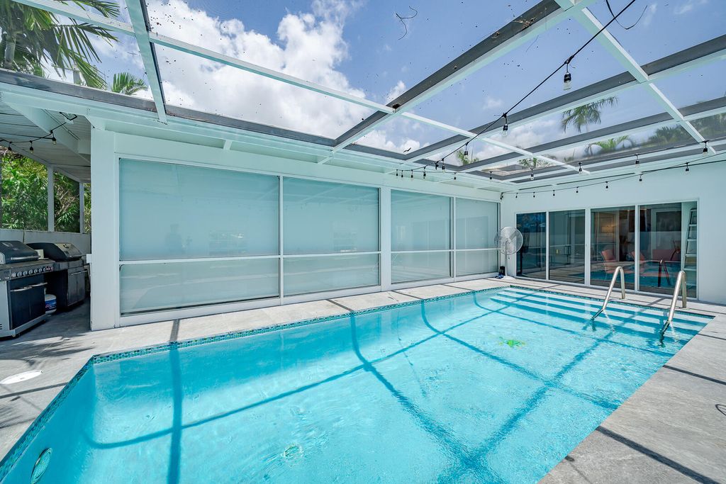 Photo of 1779 SE 25th Avenue, Fort Lauderdale, FL 33316 (MLS # B26020804)