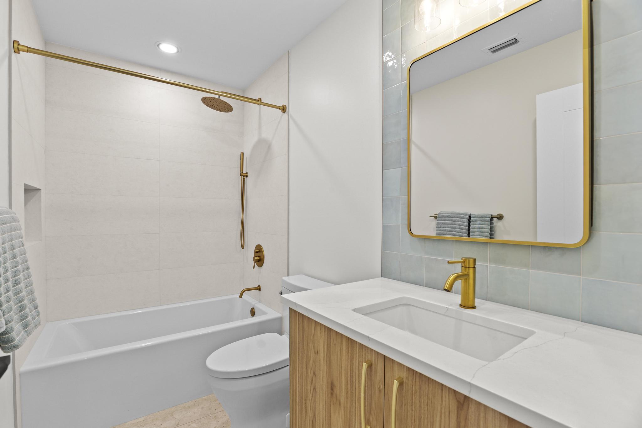 LAKE CLARKE NORTH - Residential