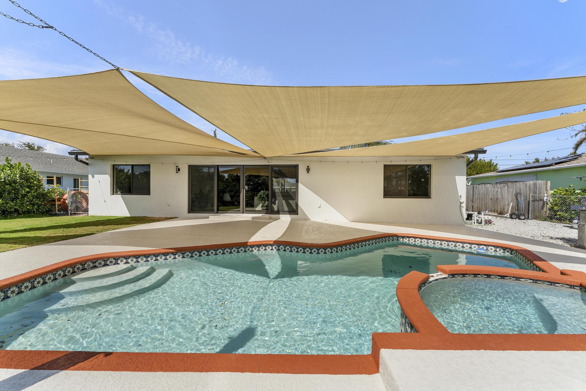 LAKE CLARKE NORTH - Residential