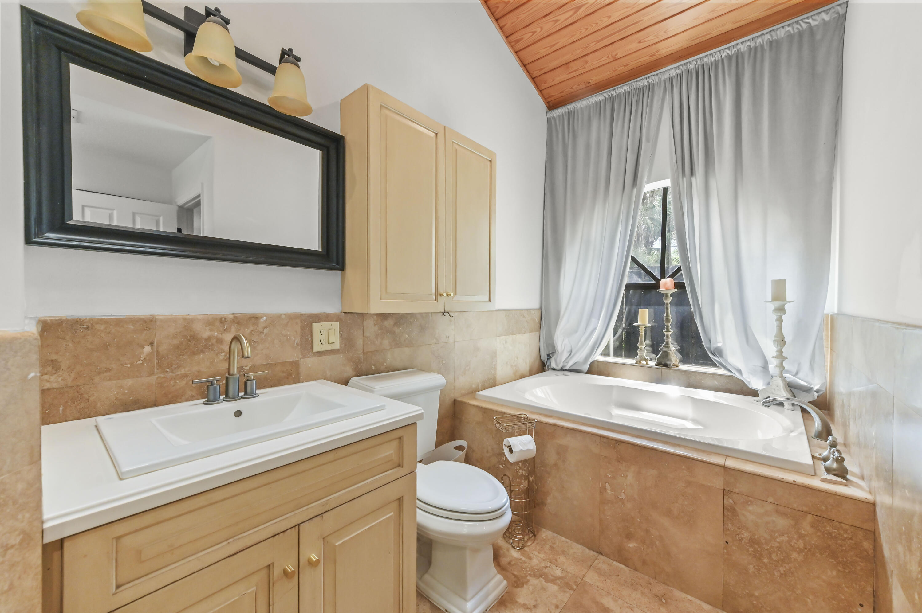FOX TRAIL - Residential