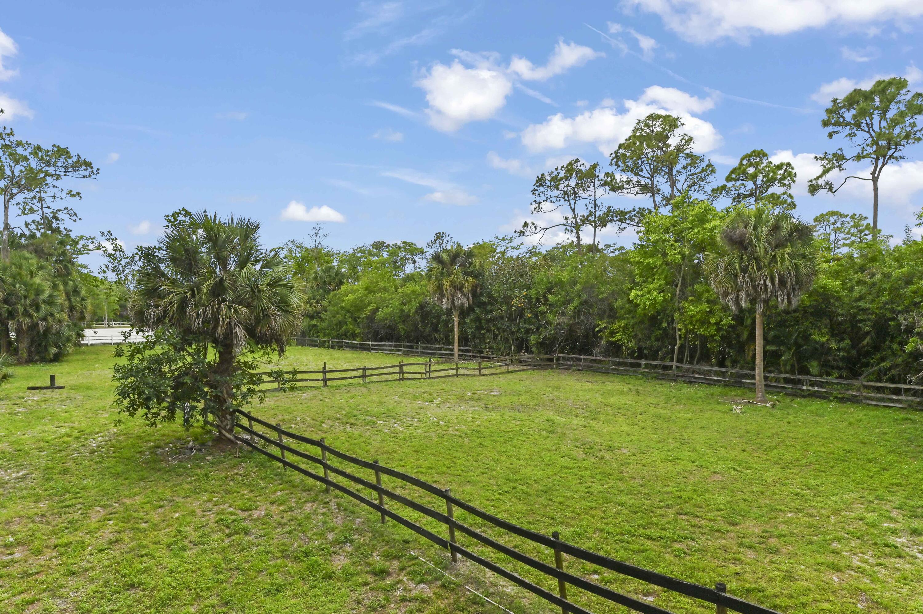 FOX TRAIL - Residential