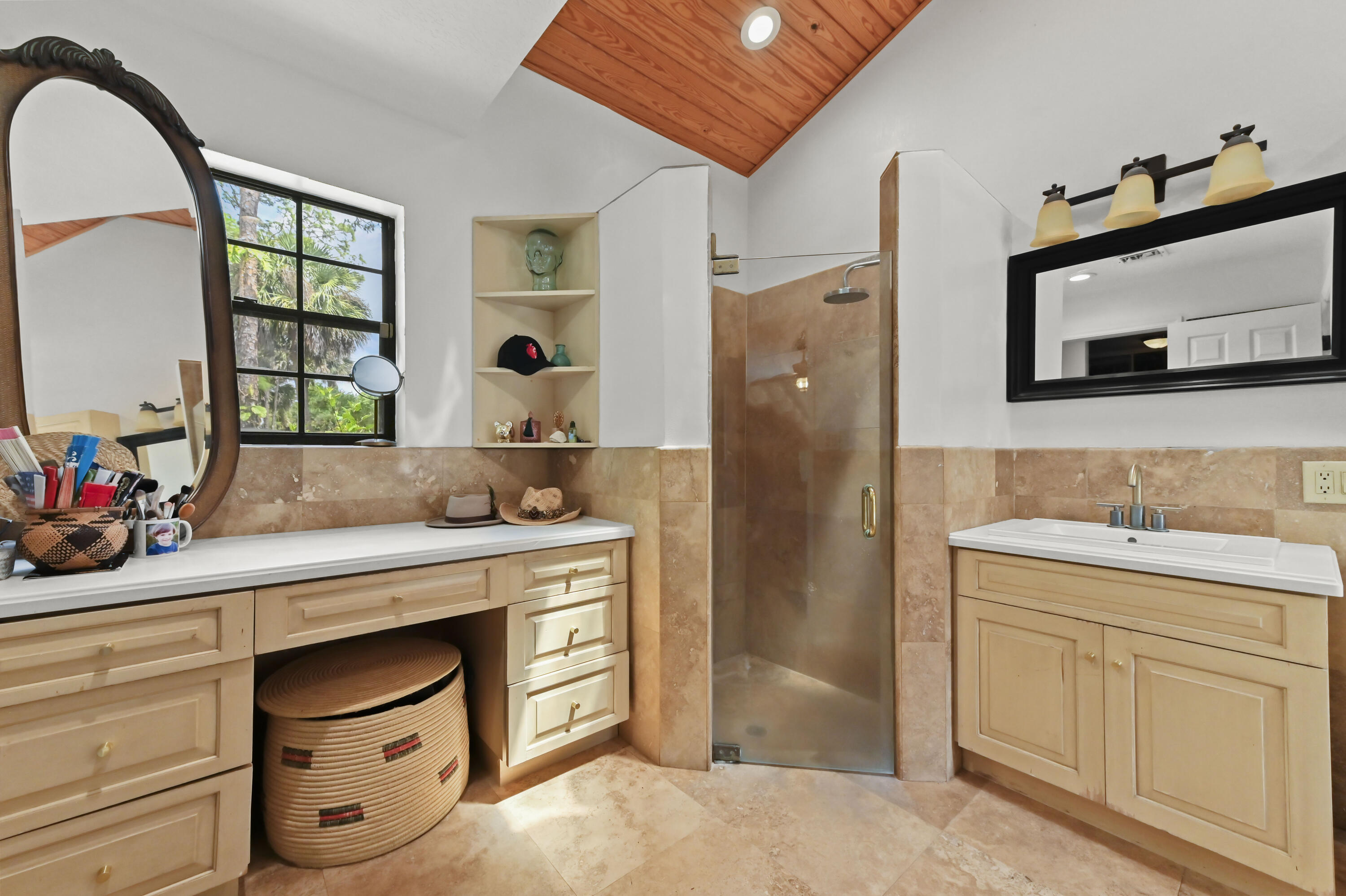 FOX TRAIL - Residential
