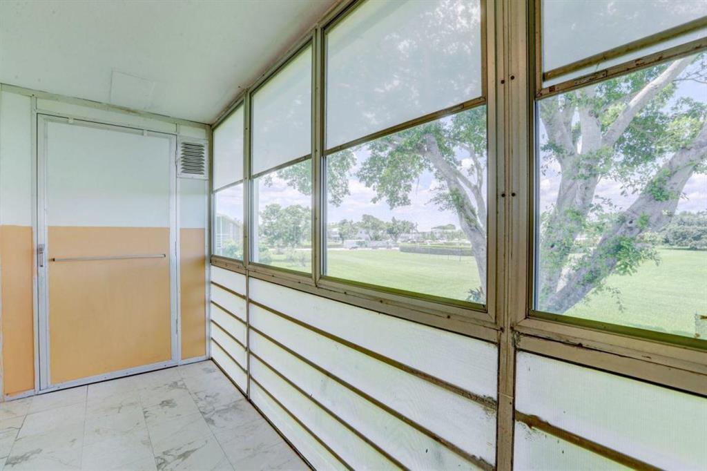 KENT CONDOS - Residential