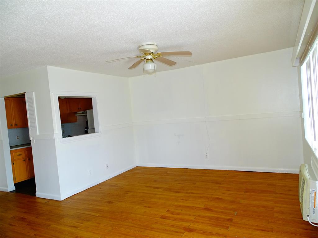 KENT CONDOS - Residential