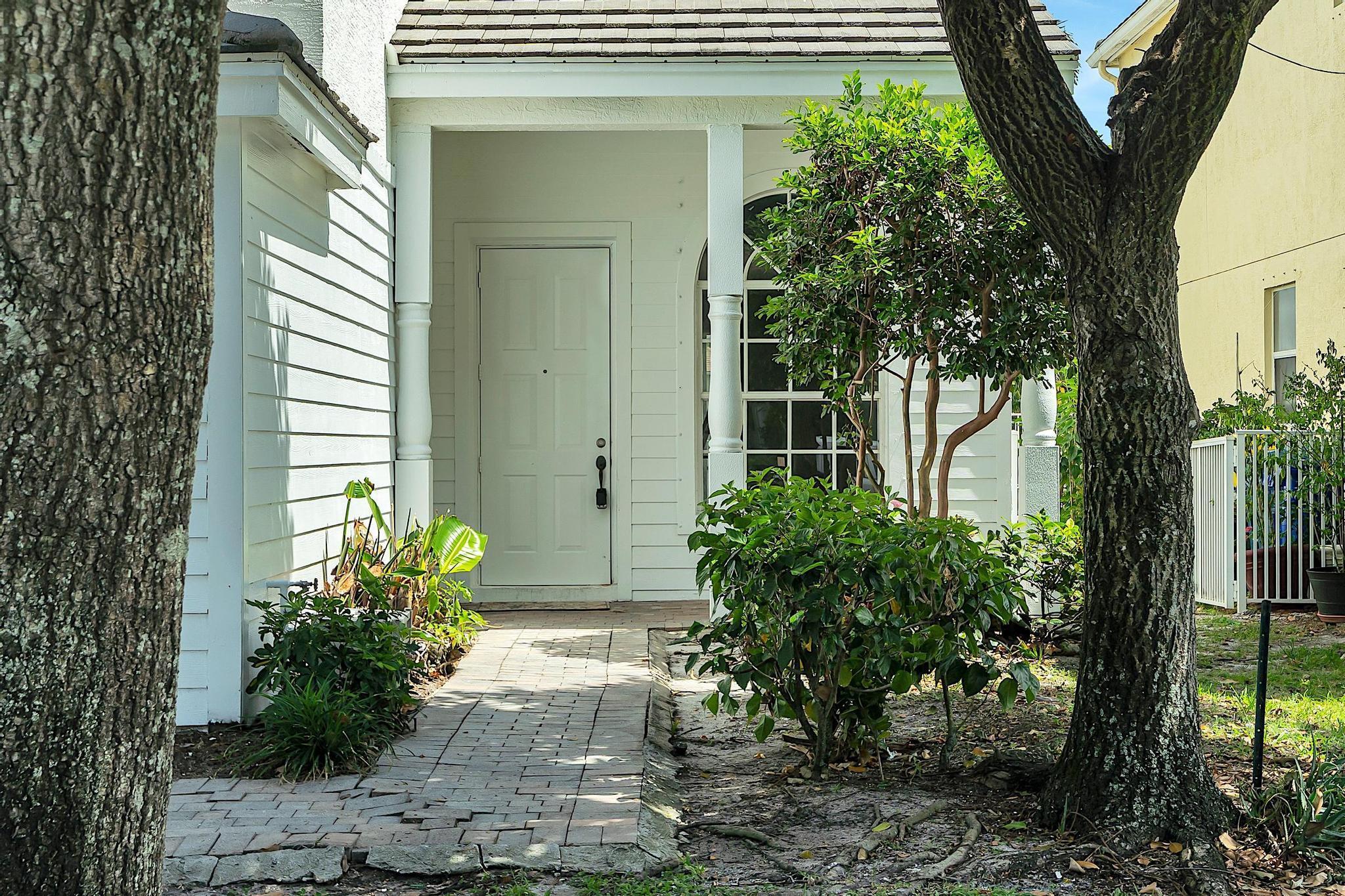 123 Canterbury Place