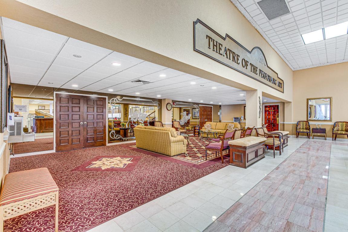 HUNTINGTON POINTE - Residential