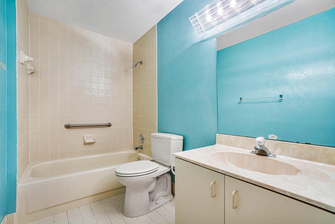 HUNTINGTON POINTE - Residential