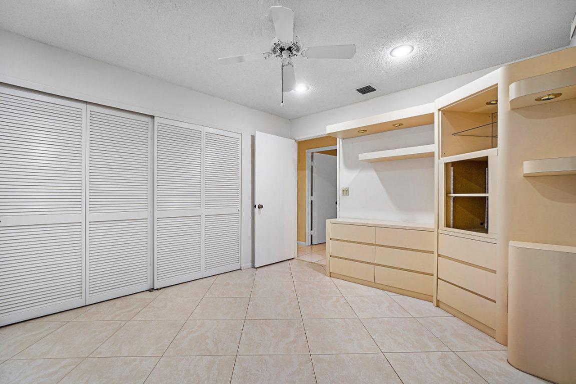 HUNTINGTON POINTE - Residential