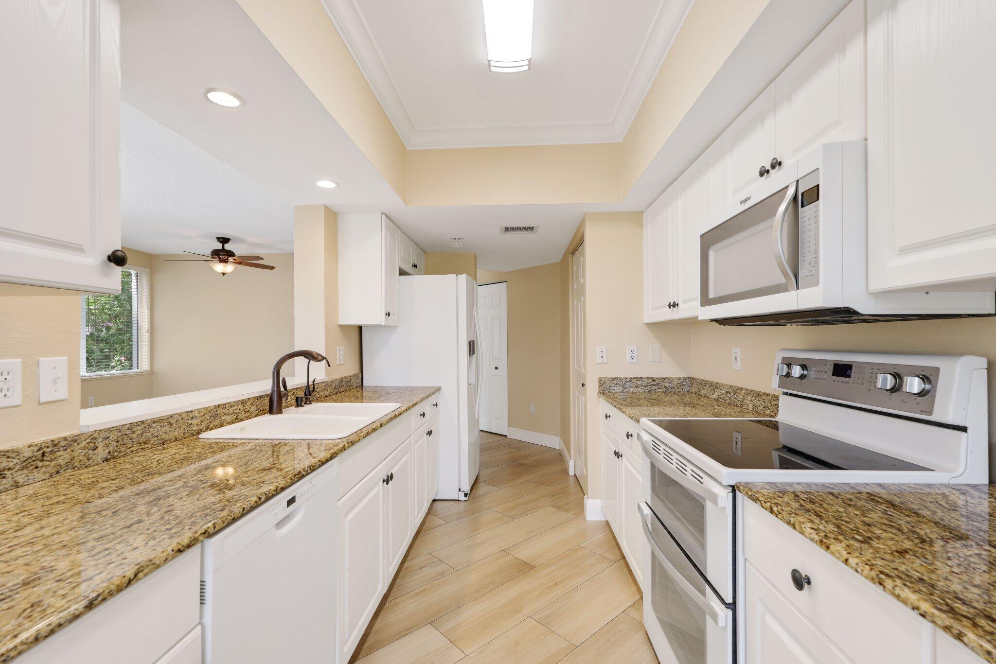 2880 NE 14th Street Causeway 113