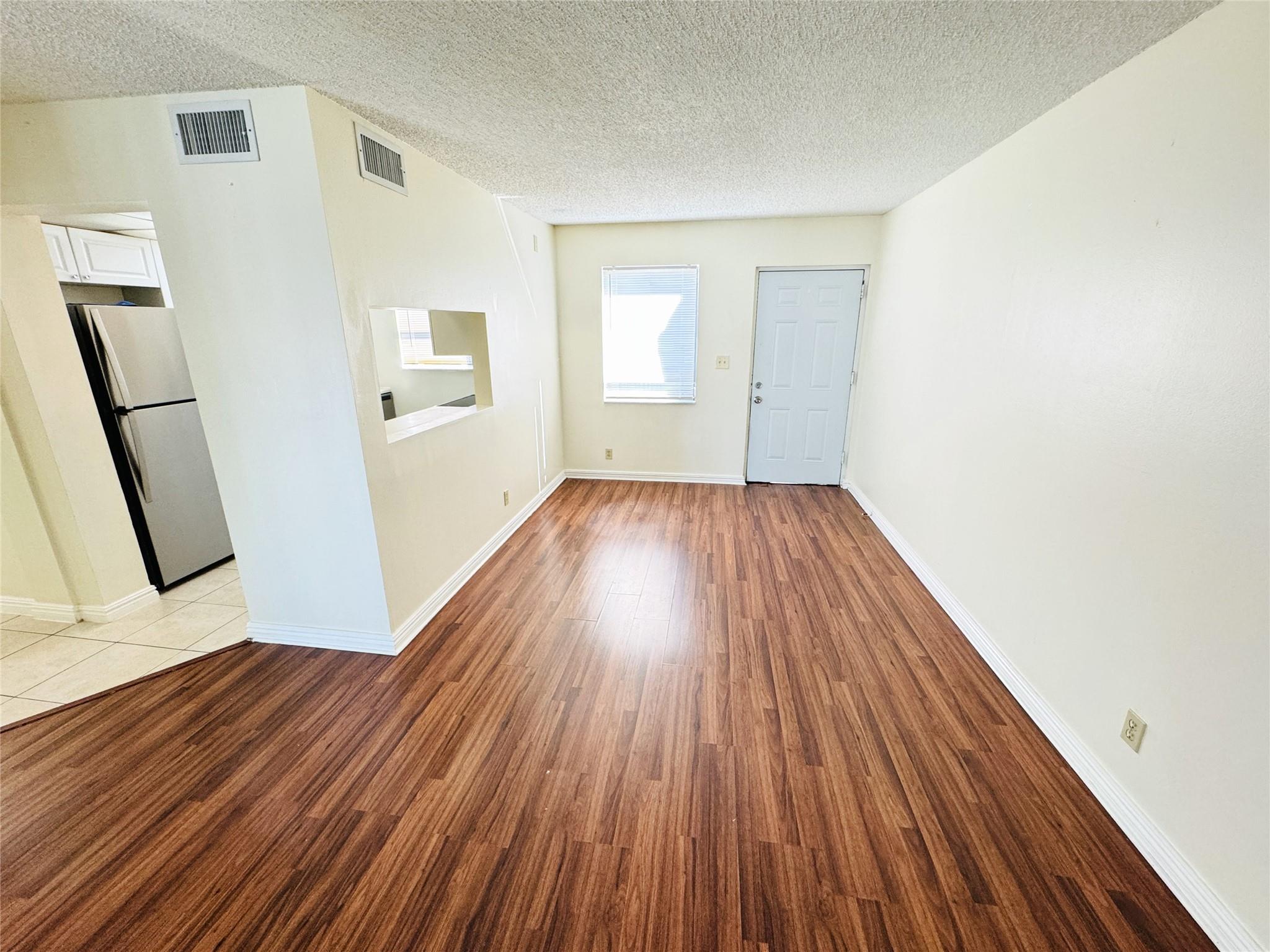1950 N Congress Ave 403
