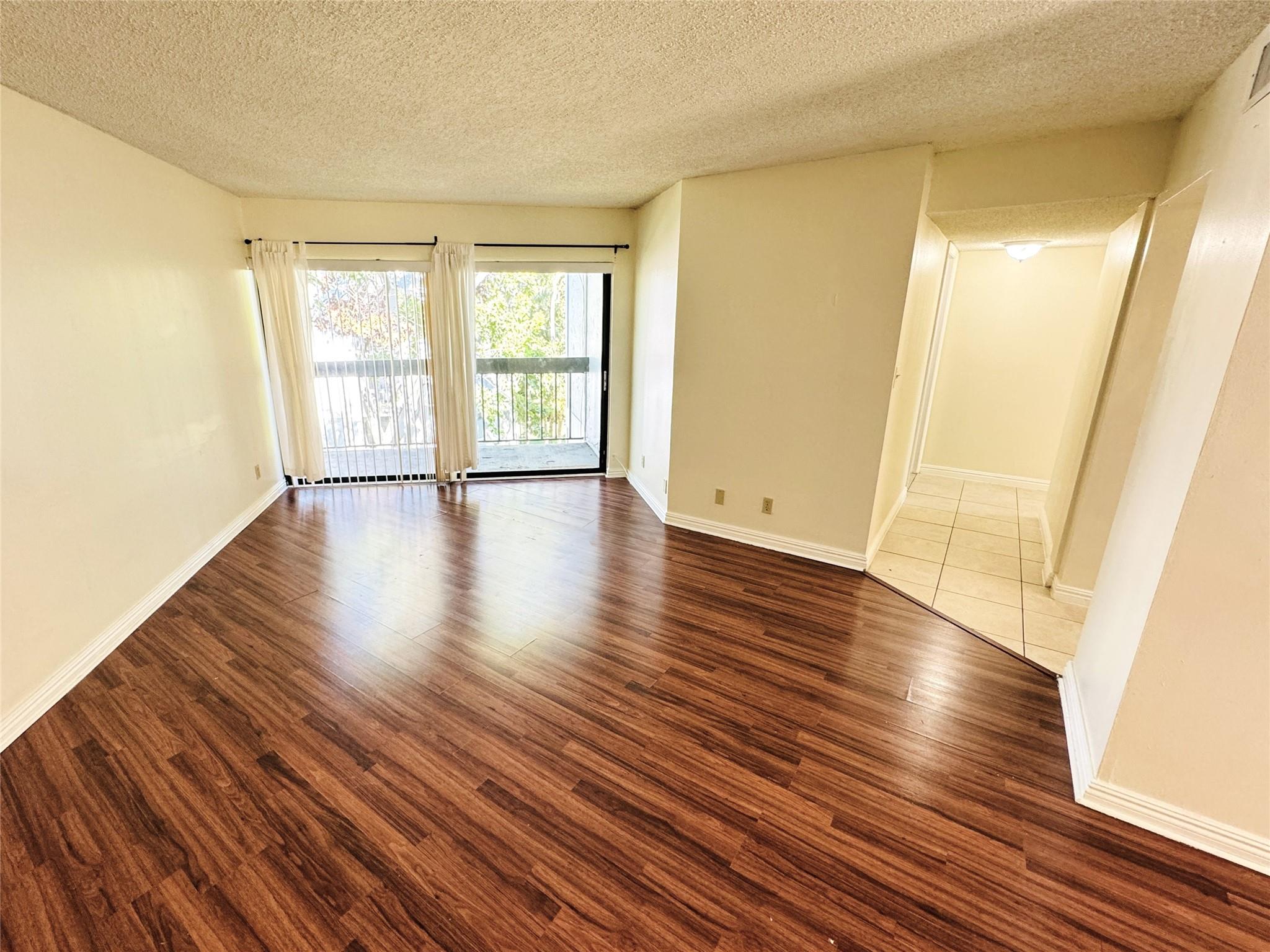 1950 N Congress Ave 403